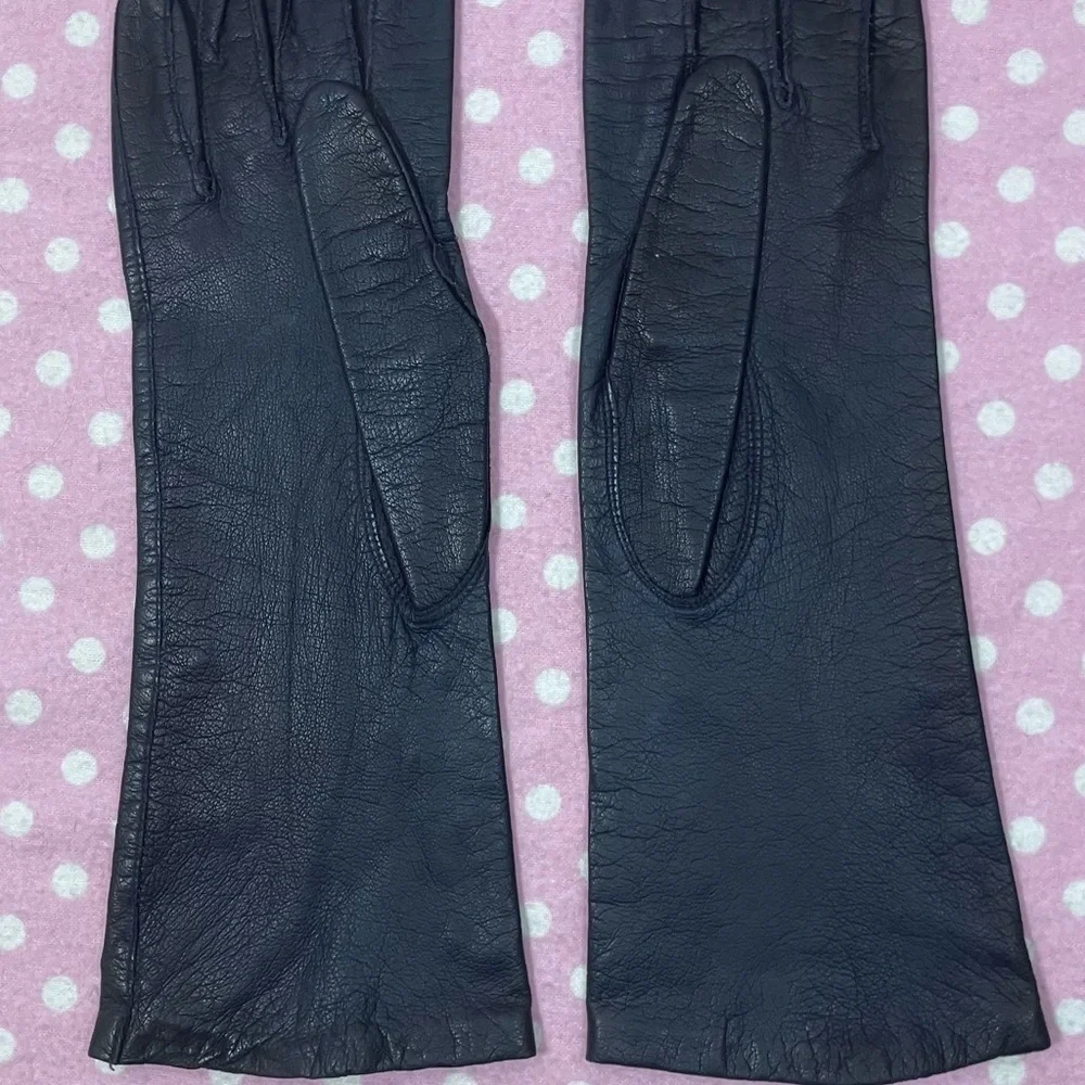 Black Leather Gloves